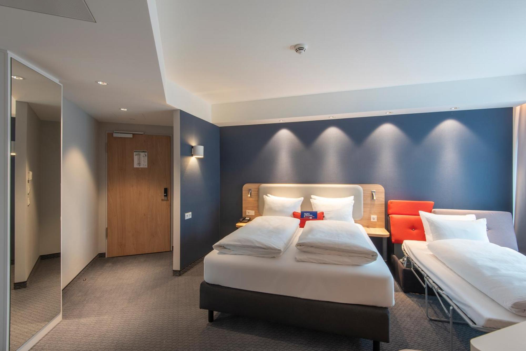 Holiday Inn Express Heilbronn By Ihg Buitenkant foto