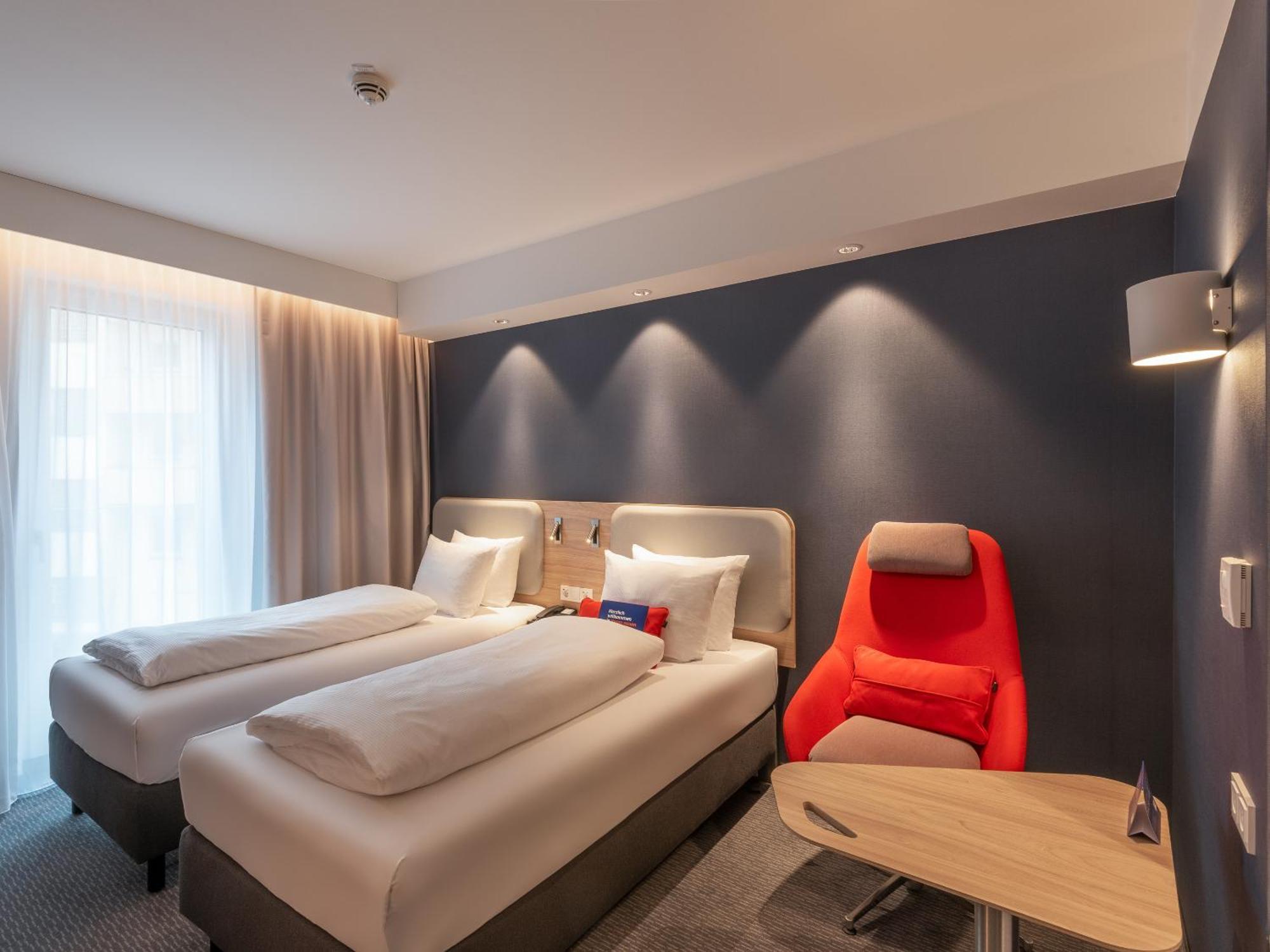 Holiday Inn Express Heilbronn By Ihg Buitenkant foto