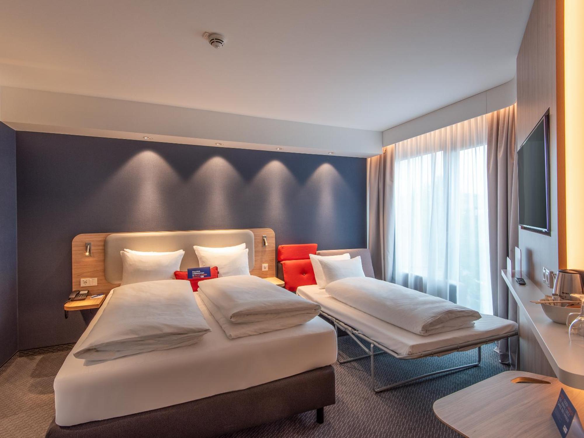 Holiday Inn Express Heilbronn By Ihg Buitenkant foto