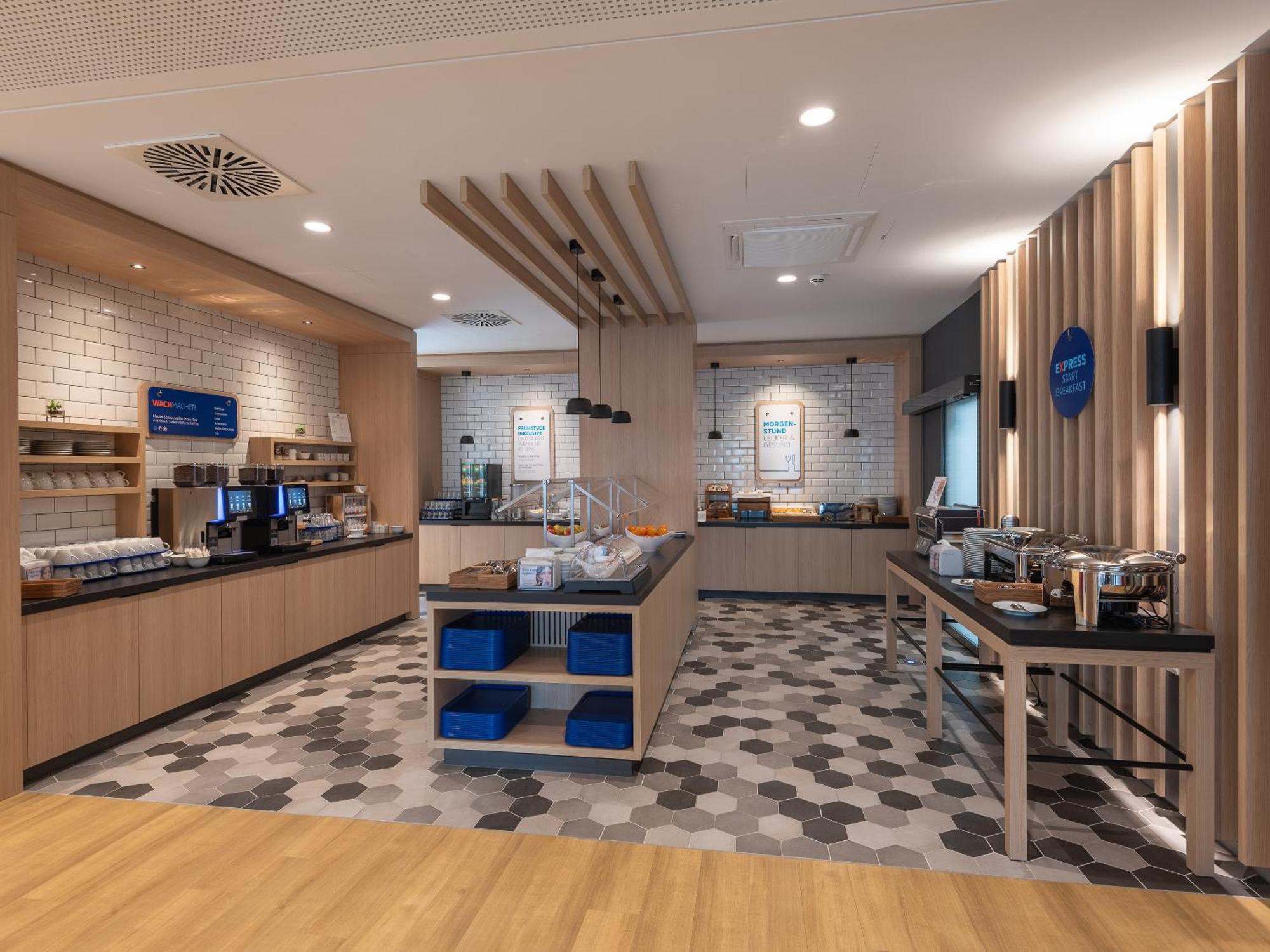 Holiday Inn Express Heilbronn By Ihg Buitenkant foto